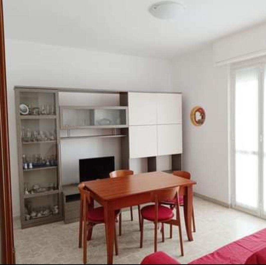 Appartamento Loano Climatizzato Mt 650 Dal Mare Luaran gambar